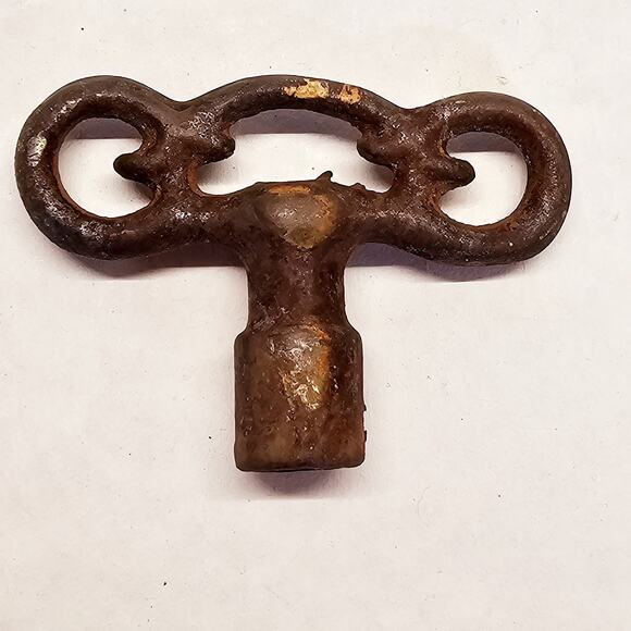 Ornate Vintage or Antique Furnace or Radiator Key 1/4" - Picture 1 of 5